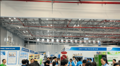 中国际展商通过取当地企业同台展现